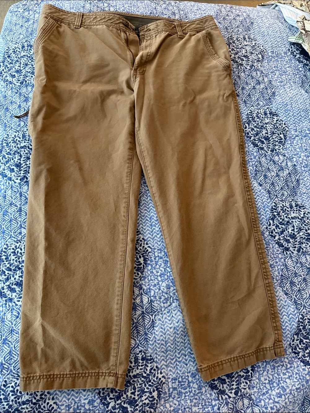 Bass Men's Tan Straight-Leg Chino Pants